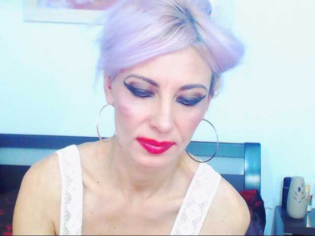 Screenshot di trasmissione HoneyLara
