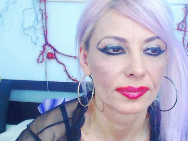 Screenshot di trasmissione HoneyLara