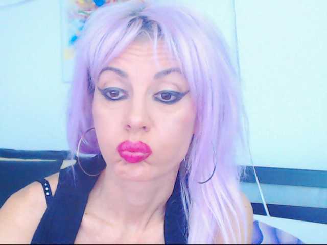 Screenshot di trasmissione HoneyLara