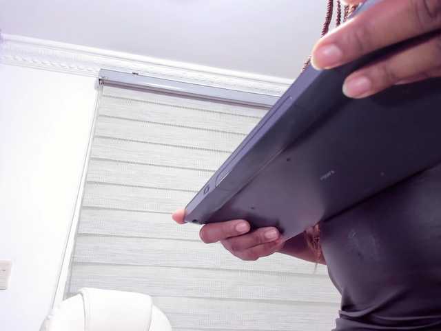 Screenshot di trasmissione NahomyJenner