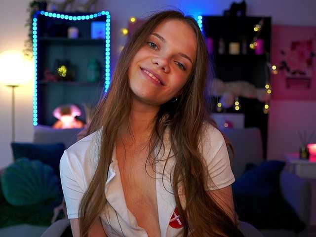 Fotografie NatashaMalko Welcome to my room guys. Feel free to pm me, if you wana talk, im up for it. And if you want some naughty little fun, im happy to make your day even better :) #teen #nurse #smalltits #18 #lovense