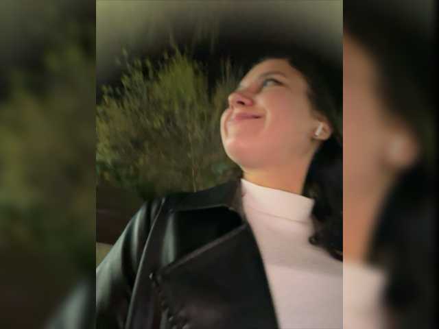 Screenshot di trasmissione Ninaazucar