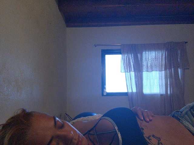 Screenshot di trasmissione ORIANATAYLOR