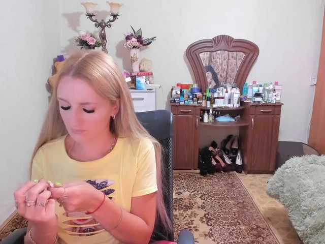 Screenshot di trasmissione _Alienanna_