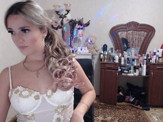 Fotografie _Alienanna_ naked=500, lovense in me, flash tits-100. feets-40, watch your cam-30, if you like me ***show in full private