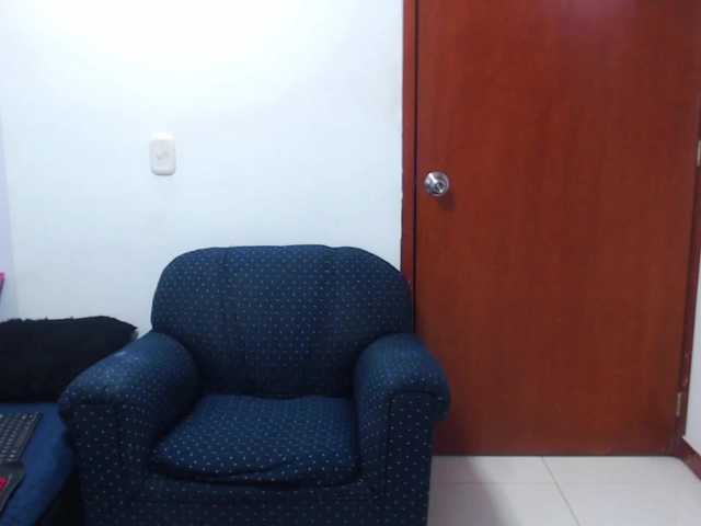 Screenshot di trasmissione pamelaaniston