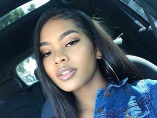 Chat video erotica reinelia21