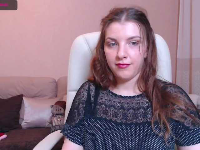 Fotografie RennaLisa Show Feet: 50 smoke a cigarette: 15 : Flash Ass: 78 :Flash Tits: 59 Flash Pussy: 99 :Get Naked: 117 Pussy Play: 190