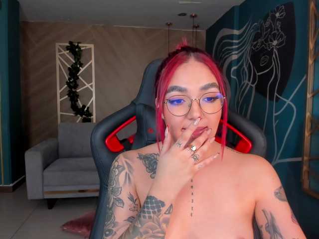 Fotografie RosalineMay ⭐You like what you see? I can surprise you more♥♥ ​IG: @​Rosalinemay_x ♥♥ At goal: Make me cum!! @remain tks left