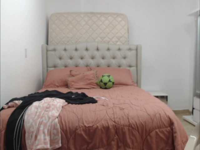 Screenshot di trasmissione RoxanaMilf