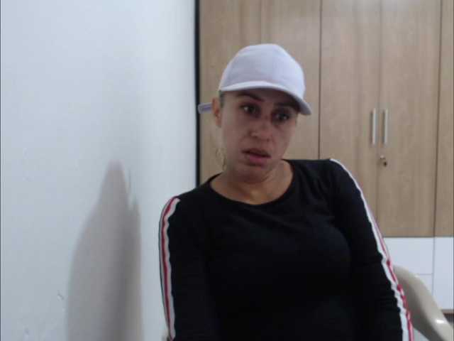 Screenshot di trasmissione RoxanaMilf