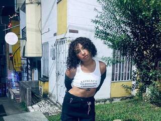 Chat video erotica roxane-summer