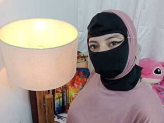 Chat video erotica salmanabila