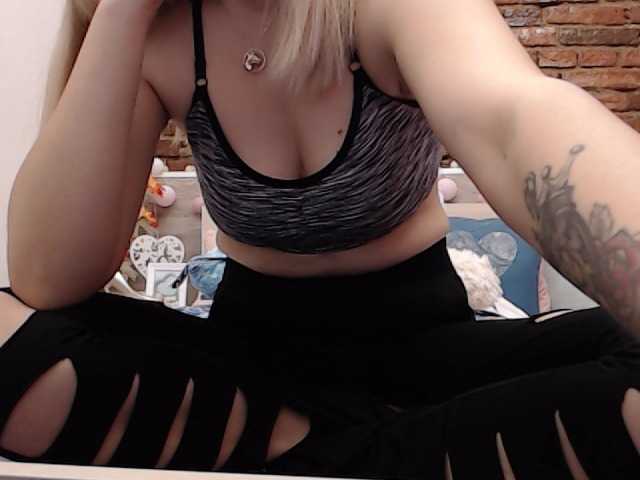 Fotografie Amanda_Marry SNAPCHAT 100 TOK !!!! 2 x lush and 1 x domi lets have fun and see me cuming :wink