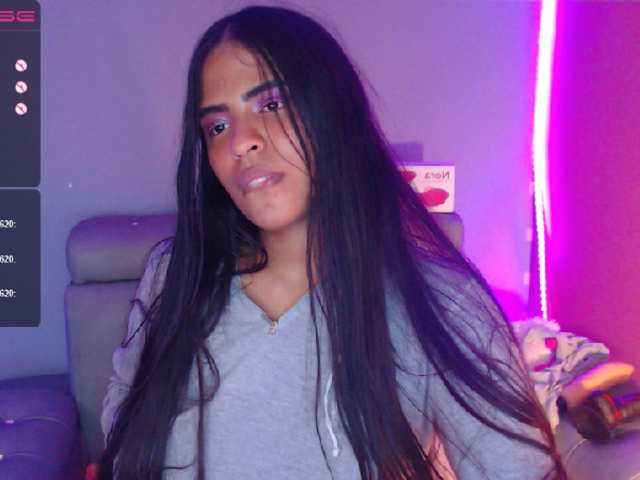 Screenshot di trasmissione Shay-mitchell