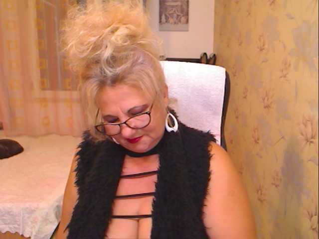 Fotografie sinwoman woman who love fun ,for that is why i am here,also i have my naughty side,i can be anything u need,your lover,your friend,your confident. sexy woman, will make your day 150% better
