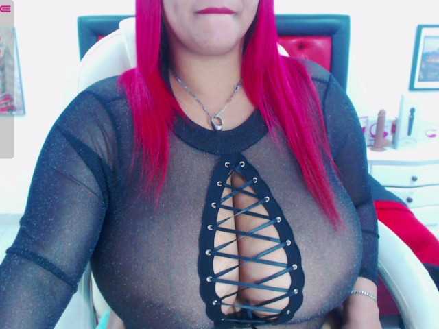 Screenshot di trasmissione Siren-boobs