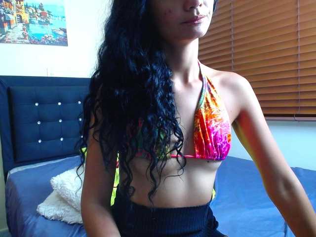 Fotografie SofiaFranco Guys i need to squirt help me please!!!squirt at goalpvt on @remain 555