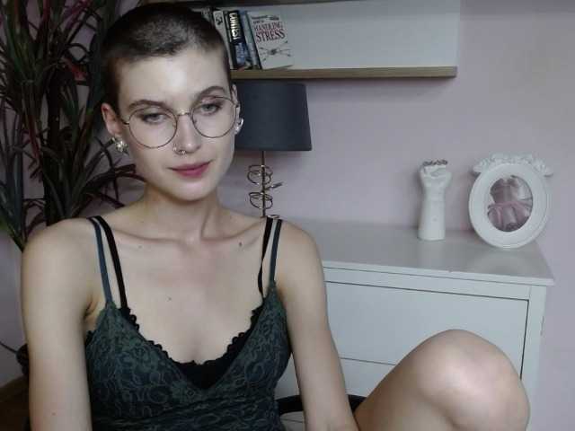 Fotografie Soft-Sarah #cfnm #teen #hot #sugarbabe #english #german #domina #joi #fantasy #roleplay