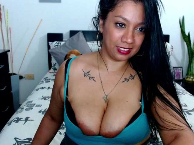 Fotografie titsbiglovers Hello guys let's have fun .. Show cum for 599 tokens