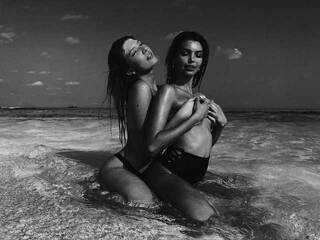 Chat video erotica twogirls3