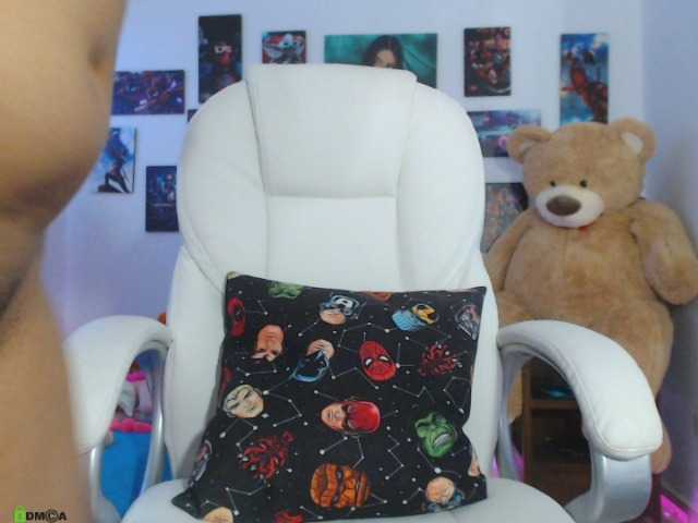 Screenshot di trasmissione Vicky-purple