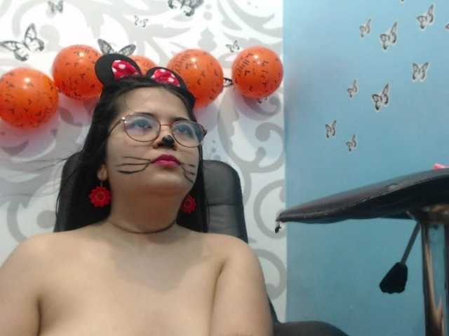 Fotografie Violetaloving hello lovers im violeta fun girl with big ass make me wet and show naked --LUSH ON --MAKE ME MOAN buy controle me toy and make me cum *i love roleplay and play oil * i do anal squrit and play pussy *I HAVE BIG CURVES AND CUTEFEET