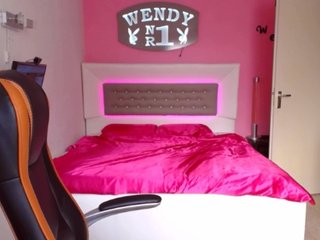 Fotografie wendy1981 1 tk is 1 spank 10tk pm 50 tk boobs 70 tk boobs in oil 75 tk ass 100 tk ass in oil 150 tk pussy flash 250 tk pussy play