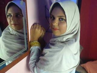 Chat video erotica YaminaIssawi