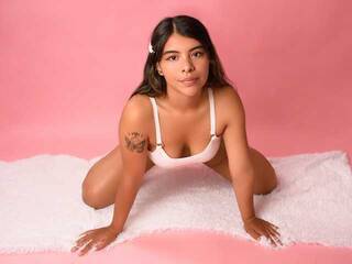 Chat video erotica YvonneCollins