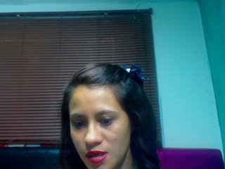Fotografie zara-sophia hi my guys welcome to my room send me tips for my luch is on for multiorgasmic